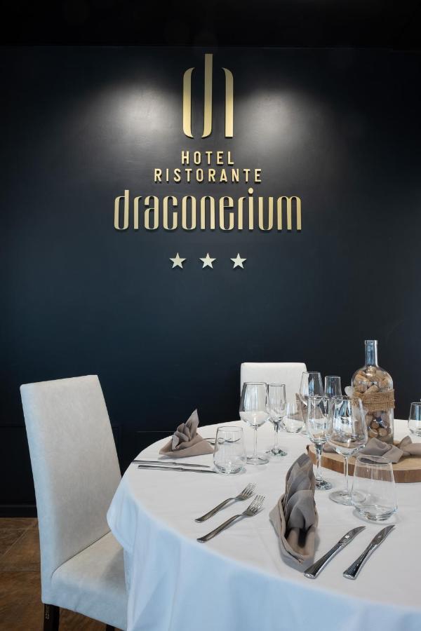 Draconerium Hotel درونيرو المظهر الخارجي الصورة